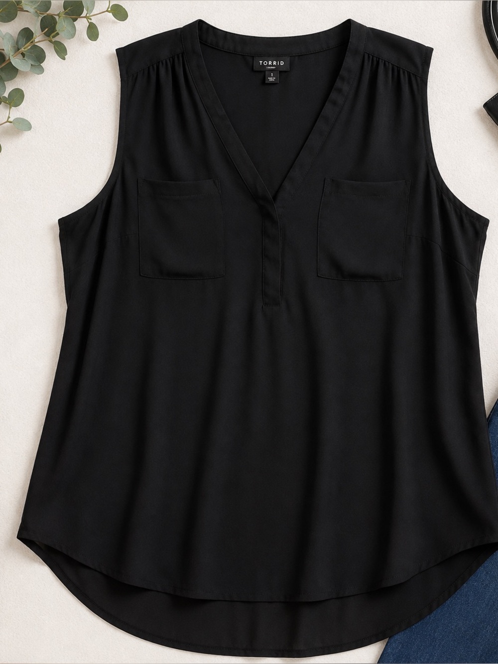 Torrid Harper Sleeveless Blouse Black Plus Size 1 Hi-Low Hem Career Casual